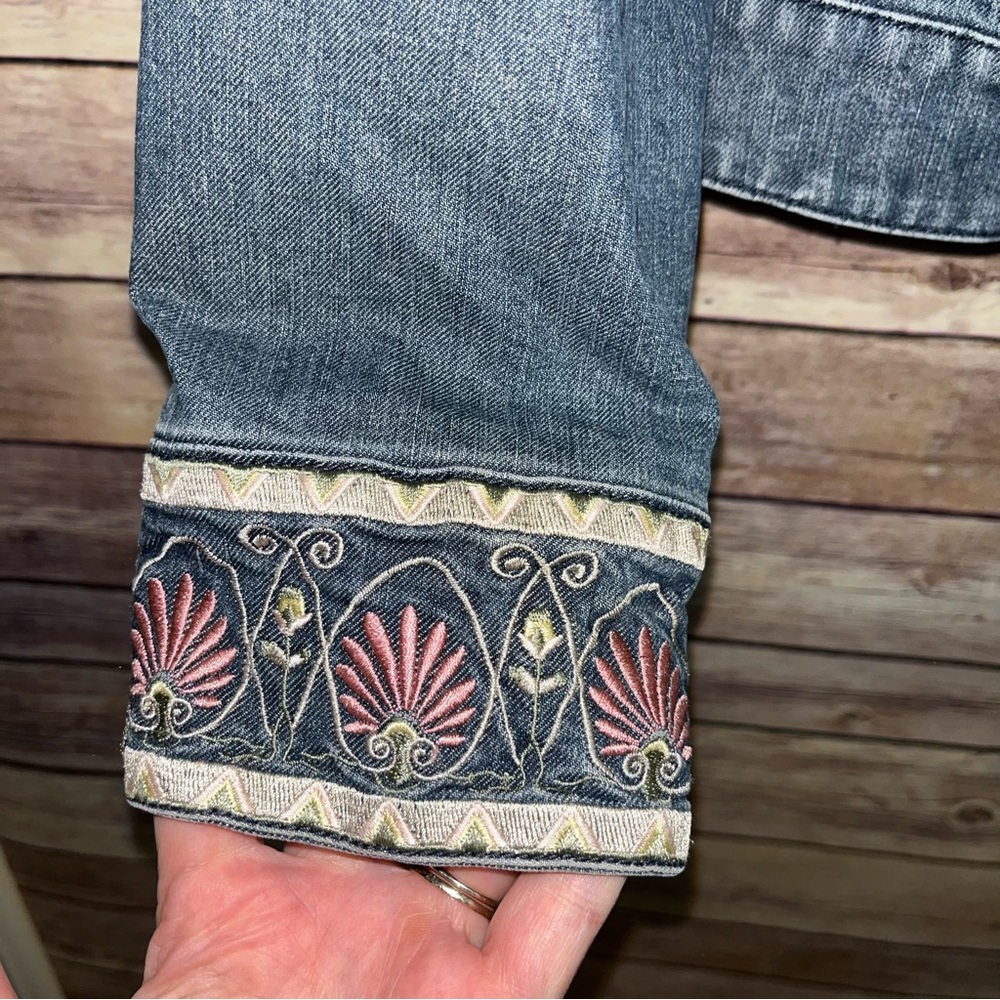 ⭐️ Indigo Palms Denim Jean Jacket with front zipper Embroidered Zip Cuffs XS - Picture 3 of 7